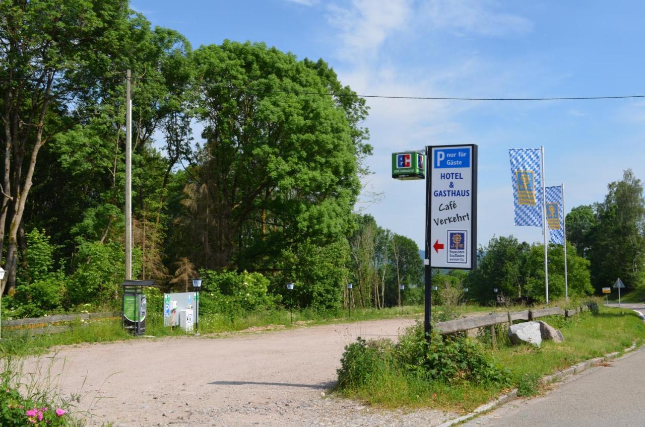 Hotel "Cafe Verkehrt" - Wellcome Motorbiker, Berufsleute Und Reisende Im Schwarzwald Oberhof  Exterior foto